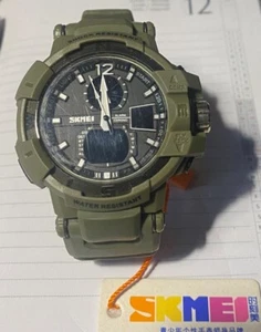 SKMEI MILITARY WATCH MULTIFUNZIONI QUARZO NUOVO SENZA BATTERIE - Imagen 1 de 3
