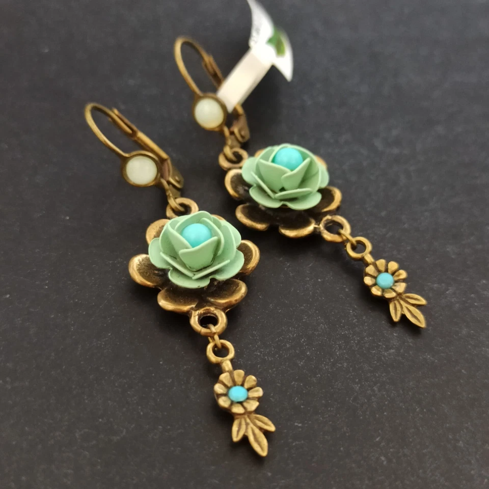 Brincos Michal Negrin verde pastel azul rosas 3D 2 em gota longa boho romântico - Imagem 1 de 4