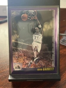 2000-01 Topps Chrome Kevin Garnett #16 - Picture 1 of 2