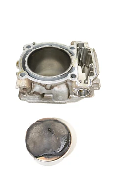 Can-am Outlander 1000 Xmr 2013 motor 4x4 cilindro delantero y conjunto de pistón Foto 1 de 4