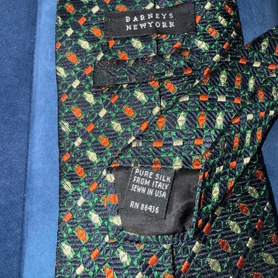 Corbata Barneys New York Geométrica Era Espacial Tecnología Hombres Seda Italiana Hecha en EE. UU. Foto 1 de 4