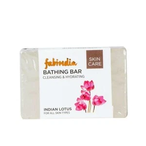 Lote de 2 jabones de barras de baño Fabindia Lotus 200 gm cuidado corporal de la piel cara AUD - Imagen 1 de 1
