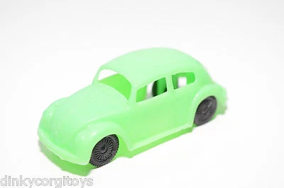PLASTICA MORBIDA VW VOLKSWAGEN BEETLE KAFER VERDE QUASI COME NUOVA - Immagine 1 di 4