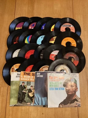 LOT OF 23 - 60'S - 45 RPM  - The Temptations, Jackie Moore, Chuck Berry, Monkees Foto 1 de 4