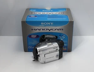 SONY HANDYCAM DCR-DVD201E CAMCORDER BOXED DVD DISC DIGITAL VIDEO CAMERA - Picture 1 of 8