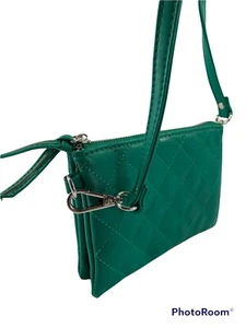 Charmante Charlie Crossbody Damen gesteppt Aqua Kunstleder Geldbörse/Geldbörse 5x7x1” - Bild 1 von 7