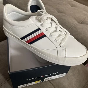 AUTHENTIC Tommy Hilfiger unisex Light Sneaker 9.5 women WHITE TWFRIZA SZ 8 men - Picture 1 of 12