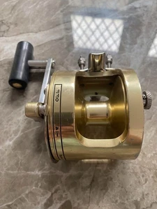 Fin Nor LIGHT 12-20 Right Handle Trolling Fishing Reel Lever Drag Big Game JP - Picture 1 of 5