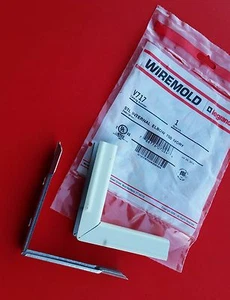Wiremold V717, 90 grados STL Codo Interno Serie 700 Marfil, Lote de 4 ** Nuevo de Lote Antiguo  - Imagen 1 de 6