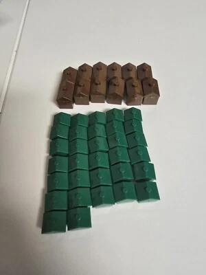 Monopoly GOLF Edition 32 caddyshack 12 clubhouse pieces Replacement Parts. - Image 1 of 4