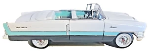 Vintage 1955 PACKARD CARIBBEAN CAR 1/32 SCALE White Diecast BY SIGNATURE MODELS - Picture 1 of 15