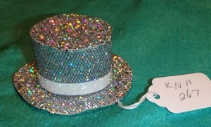 Sombrero de copa brillante con prisma plateado, con banda manchada de prisma blanco para muñeca de 11"-12" KNH267 - Imagen 1 de 5