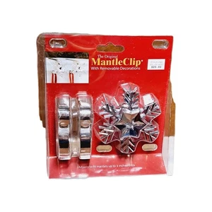 Paquete de 2 soportes para medias con clip de manto original con decoración de copo de nieve extraíble - Imagen 1 de 3