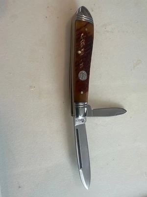QUEEN 2 BLADE POCKET  KNIFE - Image 1 of 4