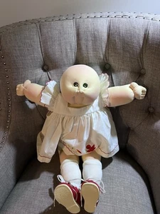 Vintage Cabbage Patch Preemie Soft Sculpture Baby Doll Girl Green Eyes Papers - Picture 1 of 12