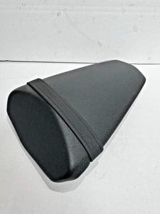 Genuine (OE) Kawasaki Z1000 2010-2014 Pillion Rear Seat 53066-0284 - Picture 1 of 8