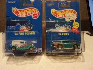 Hot Wheels '57 Chevy Gold Metal Speed 1991 + '32 Ford Delivery Maßstab 1:64 - Bild 1 von 5