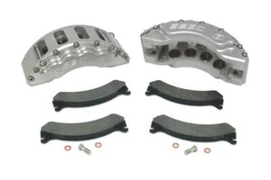 99-04 Ford F-250/350/Excrsn SSBC Kit de pinza delantera de 8 pistones de cambio rápido (claro) - Imagen 1 de 3