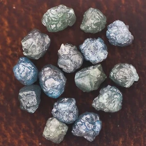 Diamante azul en bruto lote de 1 quilate 2,5 a 3,5 mm diamante suelto azul natural crudo - Imagen 1 de 3