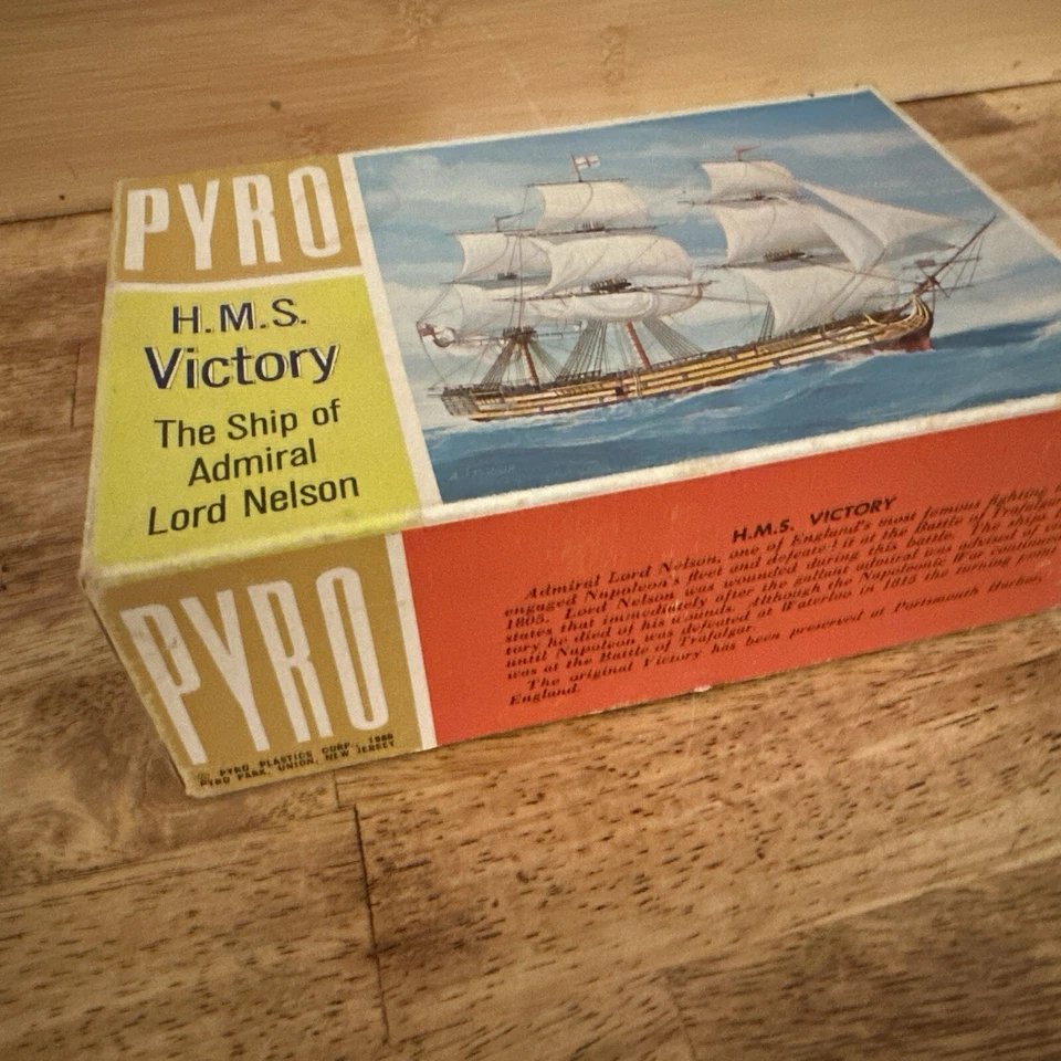 De colección PYRO Pilgram Barco del Almirante Lord Nelson Modelo Kit B369-75 Foto 1 de 4