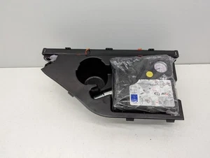 MERCEDES A CLASS W176 '12-18 SPARE WHEEL TOOL KIT AIR COMPRESSOR ✅A8 - Picture 1 of 6