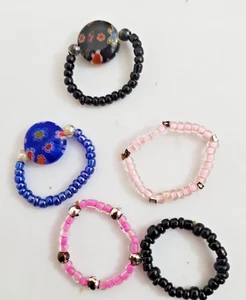 Vintage Toe Ring Lot 5 Beaded Stretch Elastic One Size 70s Y2K Beach Pool Resort - Picture 1 of 4
