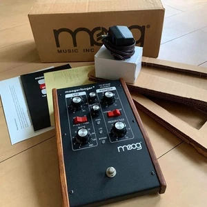 Moog Moogerfooger MF-103 12-Stufen Phaser Analog Synth - Bild 1 von 8