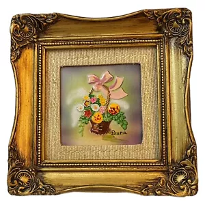 Quadro vintage smaltato su metallo firmato Dora incorniciato fiori cesto supporto Hang'N LEGGI - Foto 1 di 6