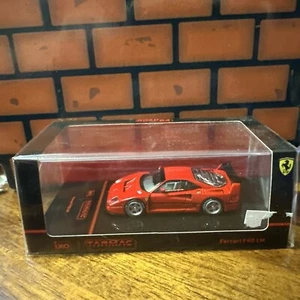FERRARI F40 LM RED "ROAD64" 1/64 DIECAST MODEL CAR BY TARMAC WORKS Preowned - Picture 1 of 17