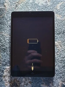 FAULTY Apple iPad Mini 2 16GB A1489 - NO POWER, READ DESCR AA3290 - Picture 1 of 7