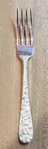 Stieff Rose ~ Forchetta da pranzo in argento sterling ~ 6 - 7/8" ~ 53 g ~ senza mono - Foto 1 di 7