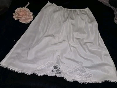 Christian Dior Vintage Metallic Dotted Pattern Lace Bottom Half Slip Size L - Image 1 of 4