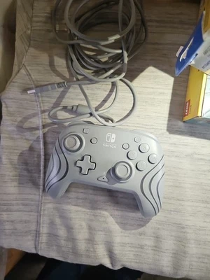 Controlador LED PDP Afterglow Wave con cable para Nintendo Switch - Gris Foto 1 de 4