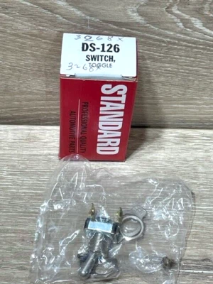 NOS Standard Motor Products DS-126 Toggle Switch FREE SHIPPING - Image 1 of 3