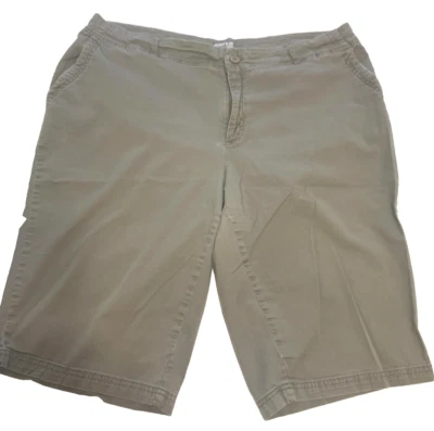 BERMUDA * Avenue Signature CHINO * Elástico Tamanho 18 * Lavagem de pedra marrom claro * - Imagem 1 de 4