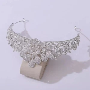 Tiara corona boda novia cristal Swarovski - Imagen 1 de 4