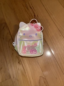 NEU! ULTRA RARE CHASE REAL LITTLES RUCKSÄCKE SANRIO HELLO KITTY RARITÄT Reißverschluss  - Bild 1 von 12