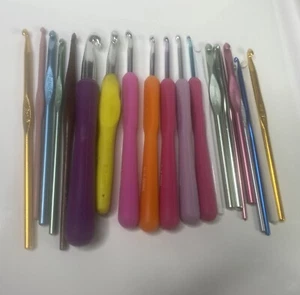Crochet Hooks Sold Separately USA England Bernat Bates Boye - Picture 1 of 554