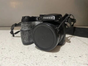 Fujifilm FinePix S1500 10MP Digital Bridge Camera 12x Zoom - Picture 1 of 9