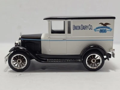 Liberty Classics Freeport IL Hometown Series Union Dairy Co. Ice Cream 28 Chevy  - Image 1 of 4