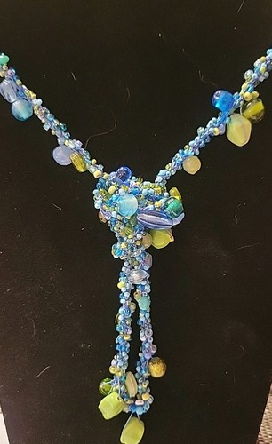 VETEMENTS Collana di perle in vetro e semi blu multicolore 48 pollici