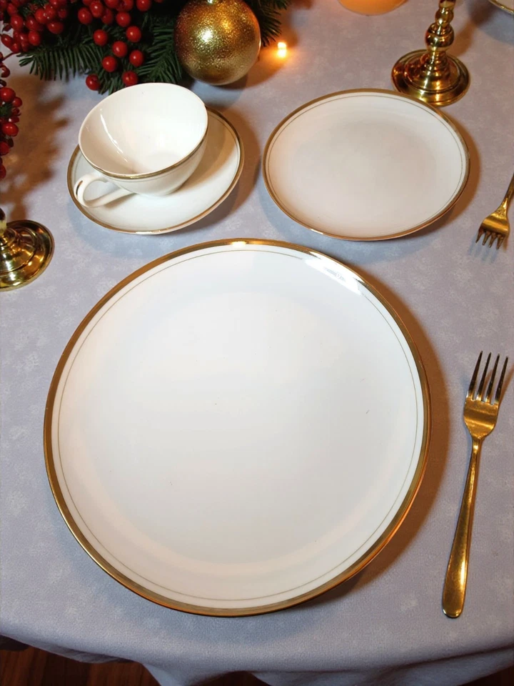 NOS Vintage 1950s Royalton China 16pc Place Setting "Island Gold" Mid Century Mo - Image 1 of 4