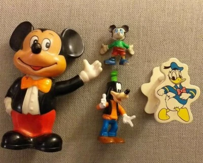 Lotto 4 Walt Disney - Salvadanaio Topolino, clessidra Paperino, Pippo e Topolino - Immagine 1 di 2