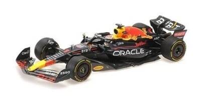 Red Bull Racing RB18 Max Verstappen #1 Dutch GP 2022 1/18 Minichamps F1 - Image 1 of 4