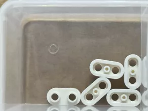LEGO Parts - White Plate, Round 1 x 2 with Open Studs - No 35480 - QTY 5 - Picture 1 of 1