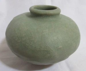 Small Korean Green Celadon Crackle Glaze Lotus Petal Jarlet Joseon or Goryeo - Picture 1 of 10