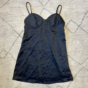 Vestido Corto Wild Fable Mediano Negro Forrado en Tanque Correas Espagetti Espalda Elástica - Imagen 1 de 4