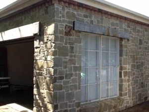 Sandstone Wall Cladding - tiles, stack stone, feature walls - Legend / Clancy - Picture 1 of 10