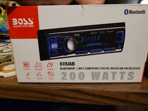 BOSS AUDIO SYSTEM 611UAB BLUETOOTH 200WATTS MP3 COMPATIBLE DIGITAL MEDIA AM/FM - Picture 1 of 2