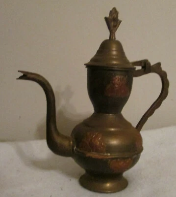 Artefacto de tetera Ewer de bronce cobre del siglo XX Foto 1 de 4